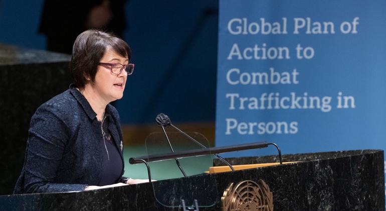 Siobhán Mullally, relatora especial sobre la trata de personas, en particular de mujeres y niños.